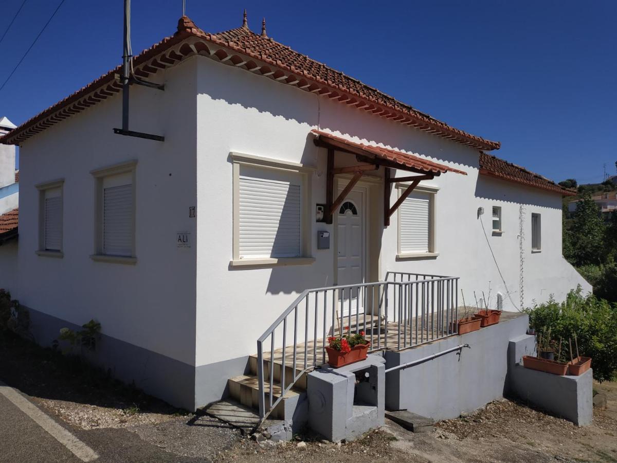 Casa 4 Estacoes Villa Batalha Buitenkant foto